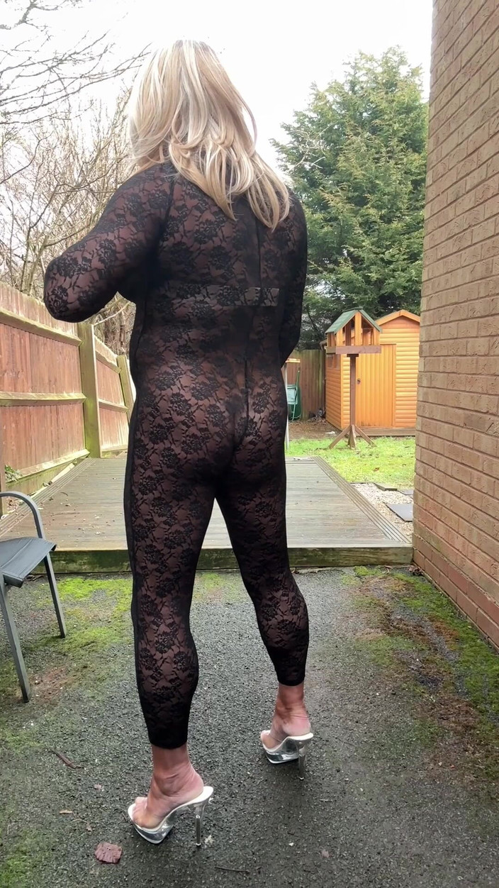Kellycd2022: Sexy Crossdresser Kellycd2022 Peeing in Black Lace Catsuit and Stripper...