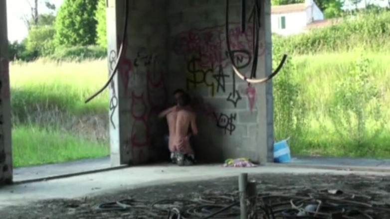 Gaybareback: Jimy Fix fucks a sexy twink outdoor