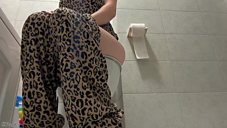 GassyKat: Il bagno quotidiano stagione 3 episodio 1