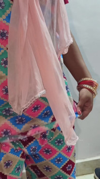 Father-in-law and Daughter-in-law Father-in-law Left Daughter-in-law on the Pretext of Massage the Lusty Father-in-law Fuck Hind