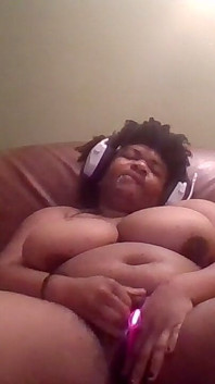 Masturbating and Teasing My Pussy