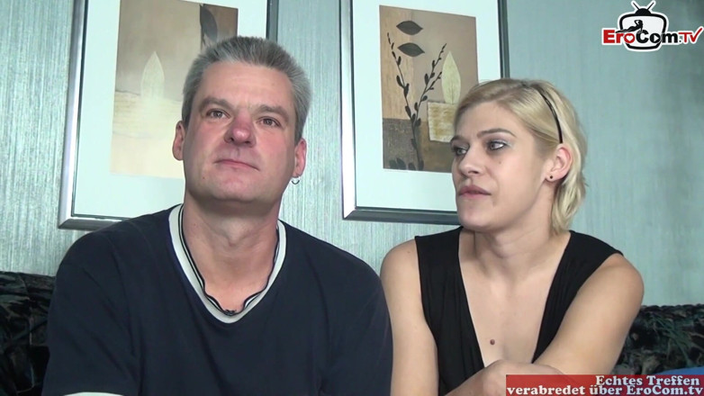 EroCom: Il marito condivide la sua moglie bionda milf in un...