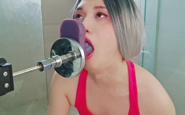 Asian Fem CD: S008 - Femboy đút sâu vào họng máy cu giả của cô ấy