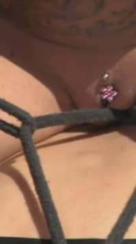 Bondage demütigt in maskiert