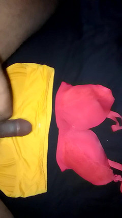 Jaanu294: Yellowpanta Panta Redezzle Redeek Bodi