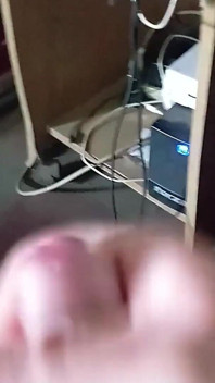 Yo Masturbandome Por Mas De Veinte Minutos