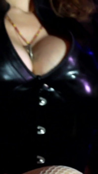 Gummi-göttin eva latex-domina-fetisch solo-herrin bdsm MILf domina