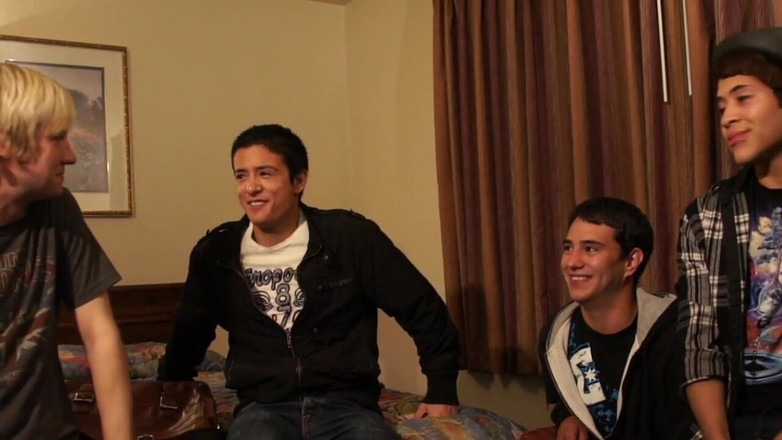 Raw sex with friends from France: Dia menghisap haiwan peliharaan besar puilles