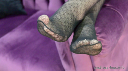 Mistress Legs: Mistress soles close ups in black tights