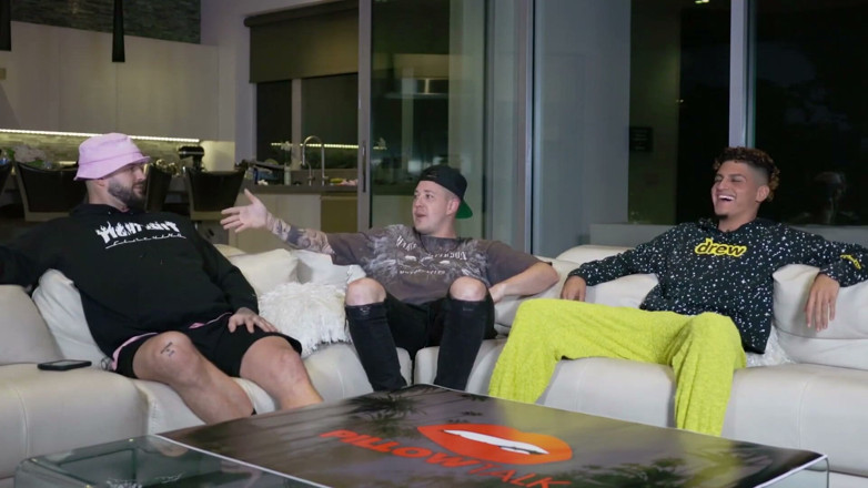Pillow Talk: S*x Orgien mit Andreas eskander