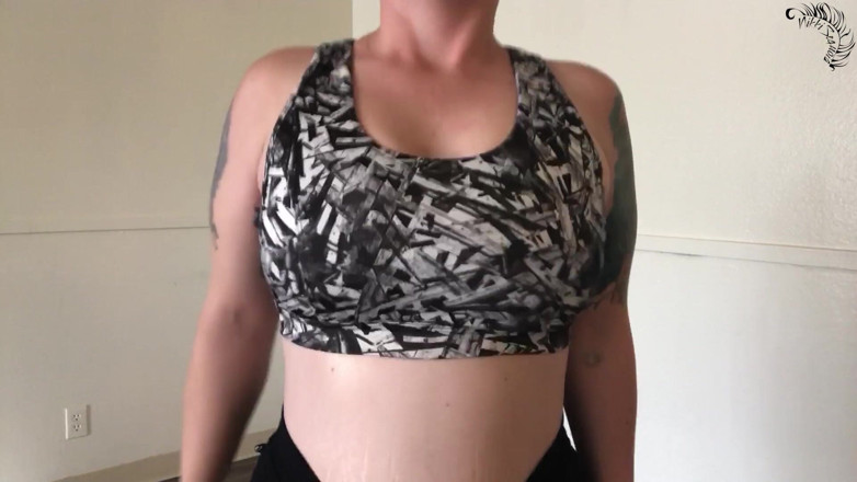 Nikki's Fetishes: Bouncing My Boobs in Sports Bras