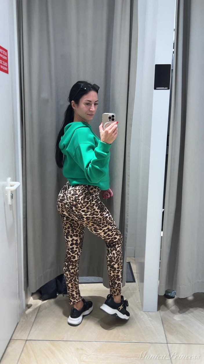 Princess Monica: Wypróbuj legginsy i spodnie, drażniące cycki, cipki flashowanie