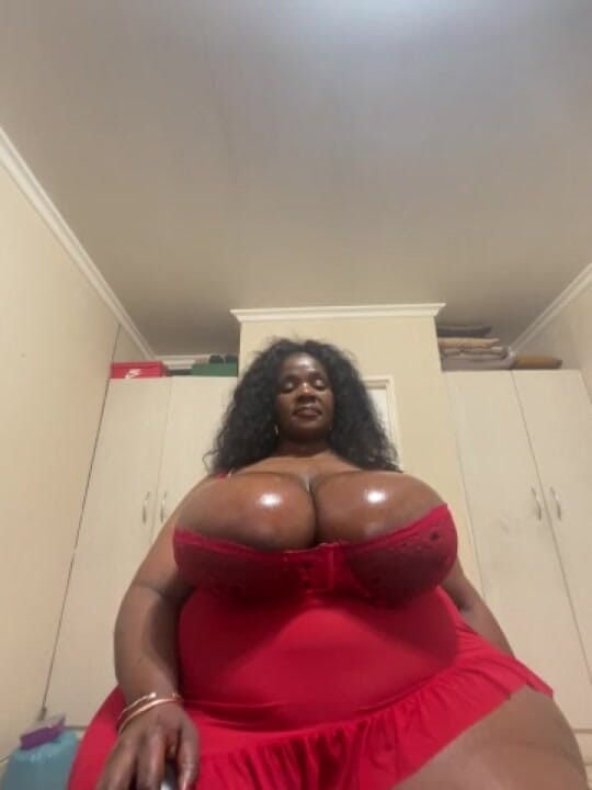 Legendary Booty Overdose: Adorazione Delle Tette Di Una BBW Nera