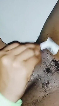 Büyük zenci yarağımı tıraş ediyor sonra sikiyor bölüm 4 taşak tıraşı