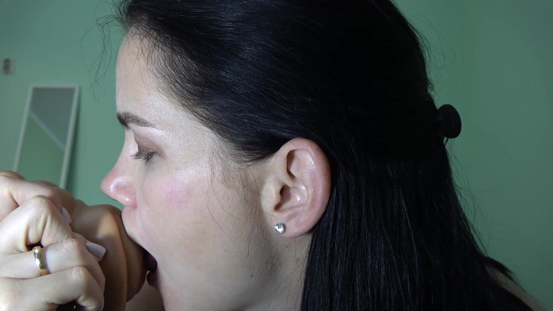 Anna Sky: Pompino Caldo per Cazzo E Tacco Da Anna