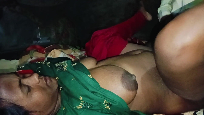 Ghazipur Uttar: Вирусное видео дези, хинди бхабхи обожает горячие и