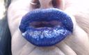 TLC 1992: Синяя фиолетовая палочка для губ крупным планом