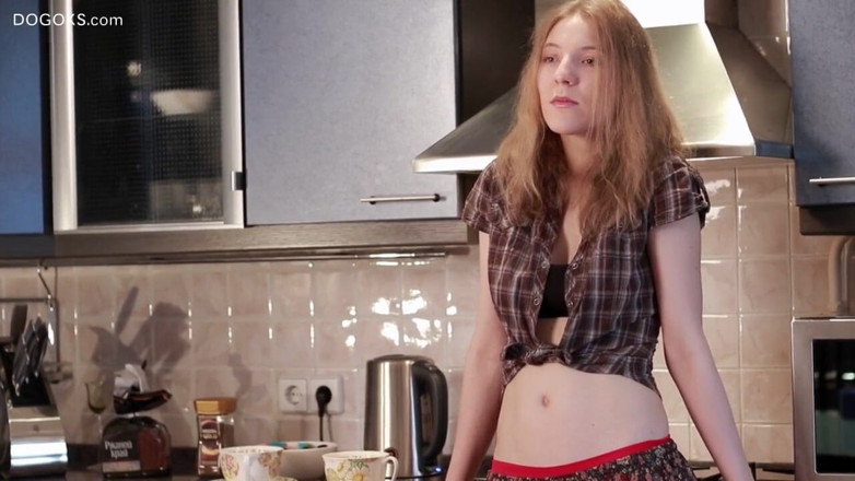 Dogok's: Angela Cage ve Lavatta North erotik film Sihirli çay şapkası