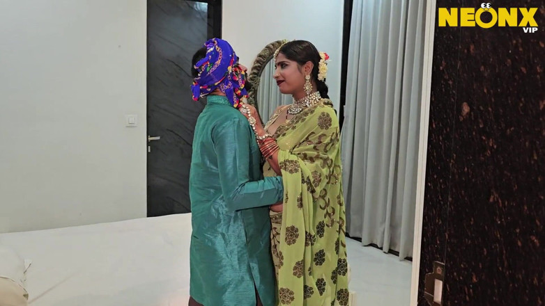 Indian Savita Bhabhi: 발정난 분위기의 우아한 사랑 핫한 인도 바비