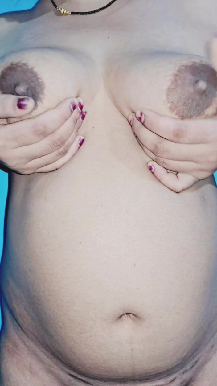 DesiNaina: Desi Naina mostra tette e figa