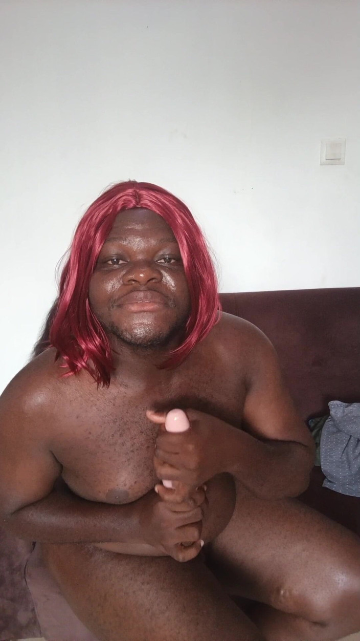 Sweet Peb X: Дилдо в заднице, самостоятельное удовольствие