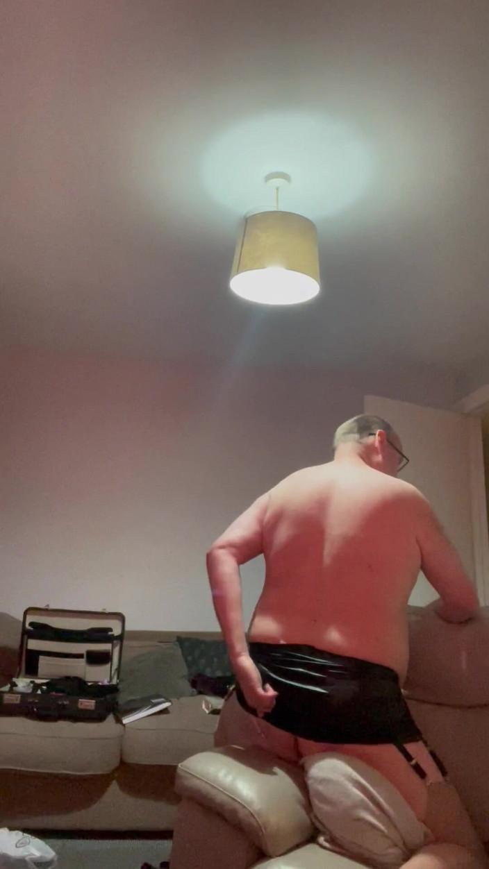 Ancient456: ストッキングを履くのが大好き