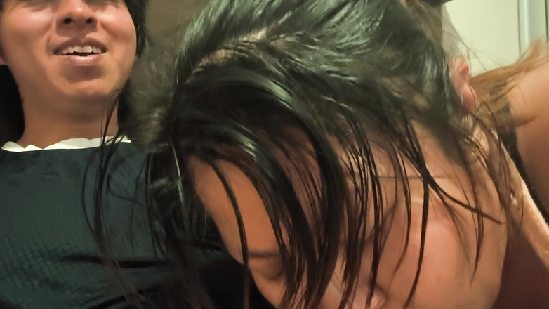 Moo DBOXXX: 这个单身继母想要从我身上得到更多的乳汁，但我不再有一滴了，她是一个婊子