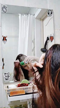 Îmi rad capul chel