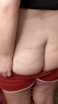 น้องสาวต่างมารดายอมให้แตกบนร่องก้น