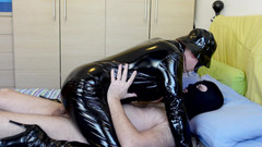 Mature_cunt: MILF šuká v pvc kombinéze