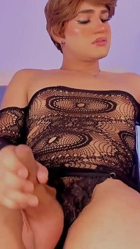 Il Sedere Di Femmboy Rimbalza Sulla Tua Faccia