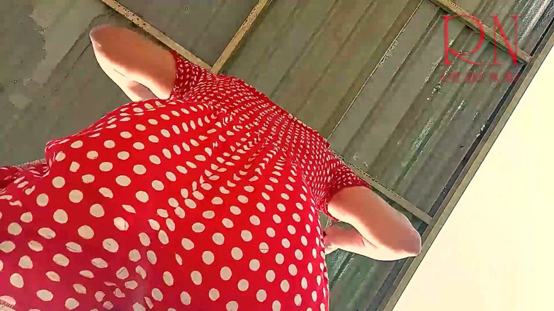 Regina Noir: Depraved Housewife Swinging No Panties Close up