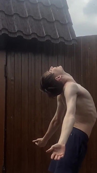 399581438682341376.mp4