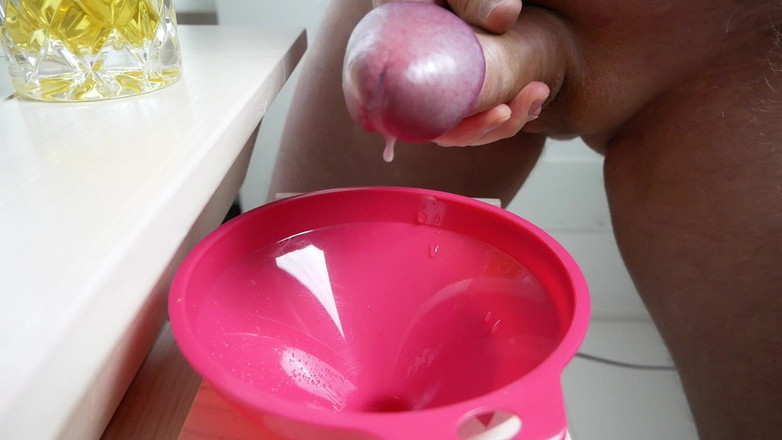 PeopleNeedCum: Io e il mio imbuto!