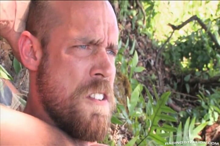 Raging Stallion: Señores de la selva