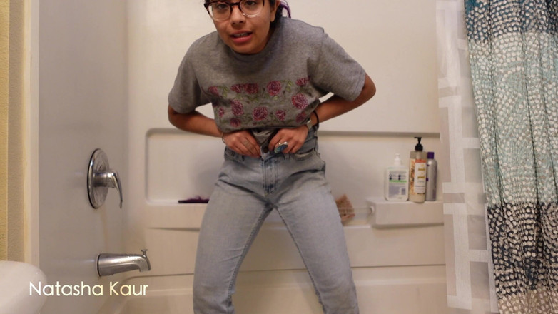 Natasha Kaur: 毛茸茸的独奏和 b/g 撒尿汇编