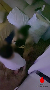Dikongkek oleh jiran saya semasa suami saya di tempat kerja