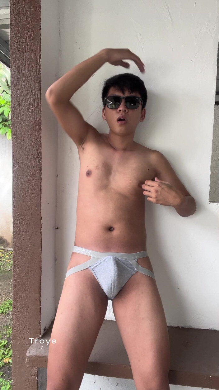 Troye_AsianPinoy: Un Garçon Mignon Baise Un Trou Étroit