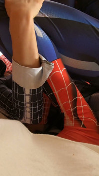 Anale creampie voor spider-meisje - anaal opruimen, vastpinnen, 3 cumshots en sperma in zijn mond voor Spider Man