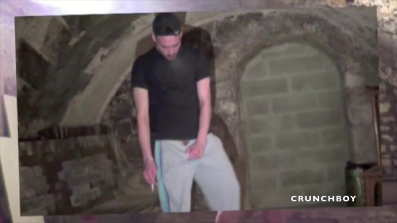 ARAB FUCKERS WITH HUGE COCKS: Tony Axel ošukaná hetero Arabem v diskrétním suterénu