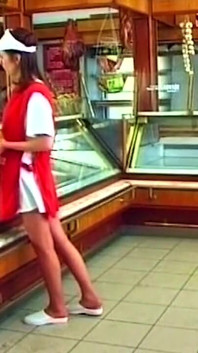 Mercado vagabunda enchendo salsichas profundamente na buceta latejante