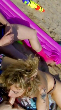 Beach holiday a cunt eager for two cocks