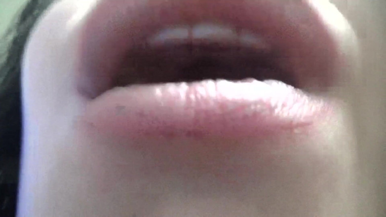 Goddess Misha Goldy: Große volle lippen, zähne und stöhnender fetisch!
