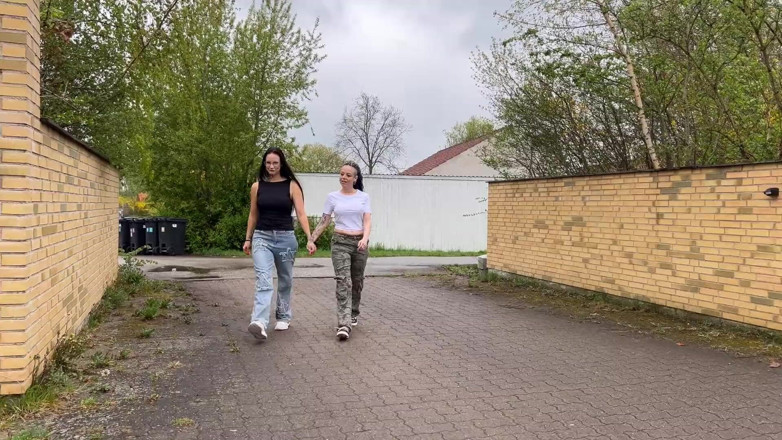 EdgesOfReality: Veřejná Holka Na Dívce