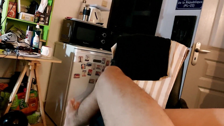 Sexy O2: 1061 - Francouzský amatér, kouření a hluboké hrdlo, lízání zadku, saténové...