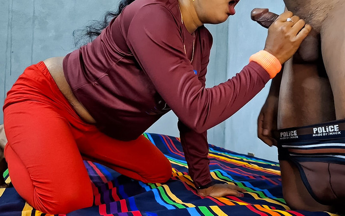 Your_Lily: Une Petite Amie Se Fâche Après Avoir Vu Une Énorme Bite...