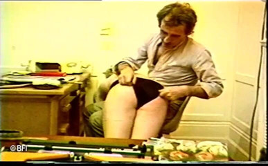 House of lords and mistresses in the spanking zone: Les entretiens de fessée au bureau