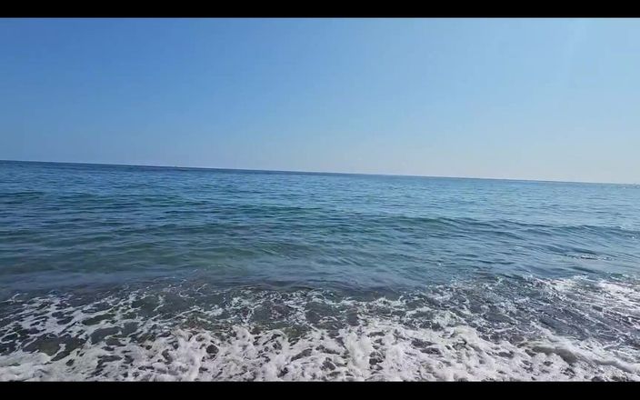 Only Maya: J’aimerais le sucer sur la plage