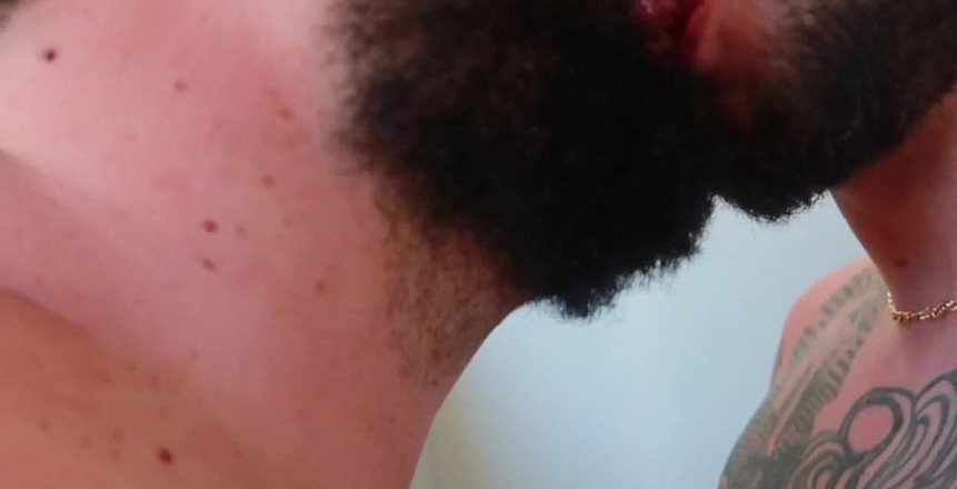 Change340: 我吮吸他的鸡巴，推拉门打开，我们用他的精液滴了一下，就像你想在节目中看到我操他一样