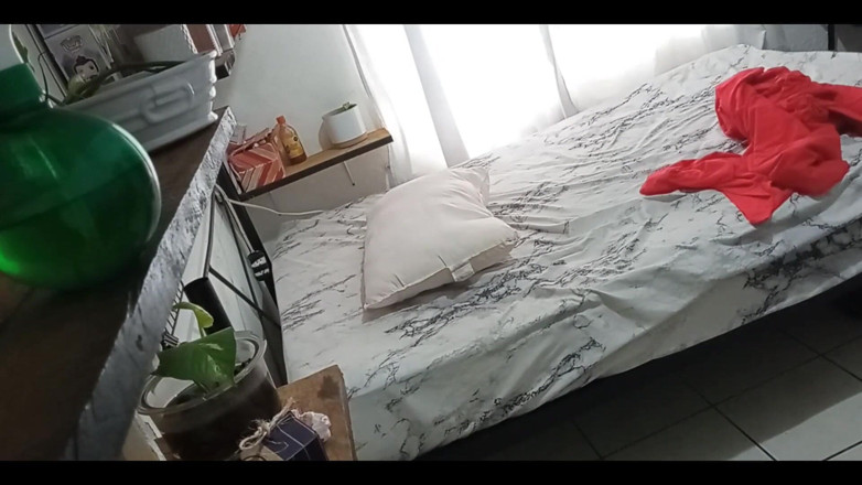 Karmicoxv: Mature MILF Cleaning Her Room 1